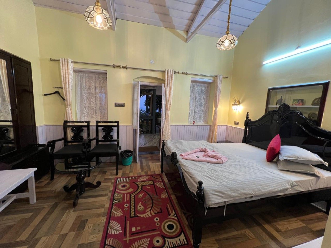 Deluxe Double Room at Saino Heritage Bungalow in Takdah